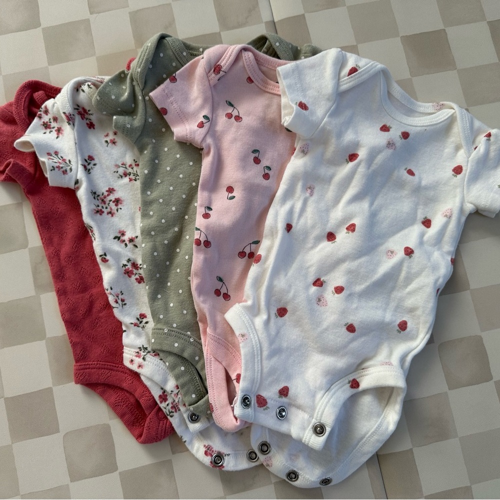 Newborn Lot - Picture 3 of 4